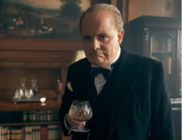 Winston Churchill dans Peaky Blinders : un personnage historique revisité