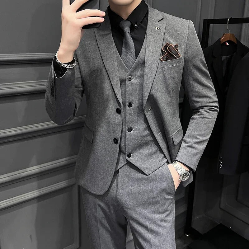 Traje gris elegante